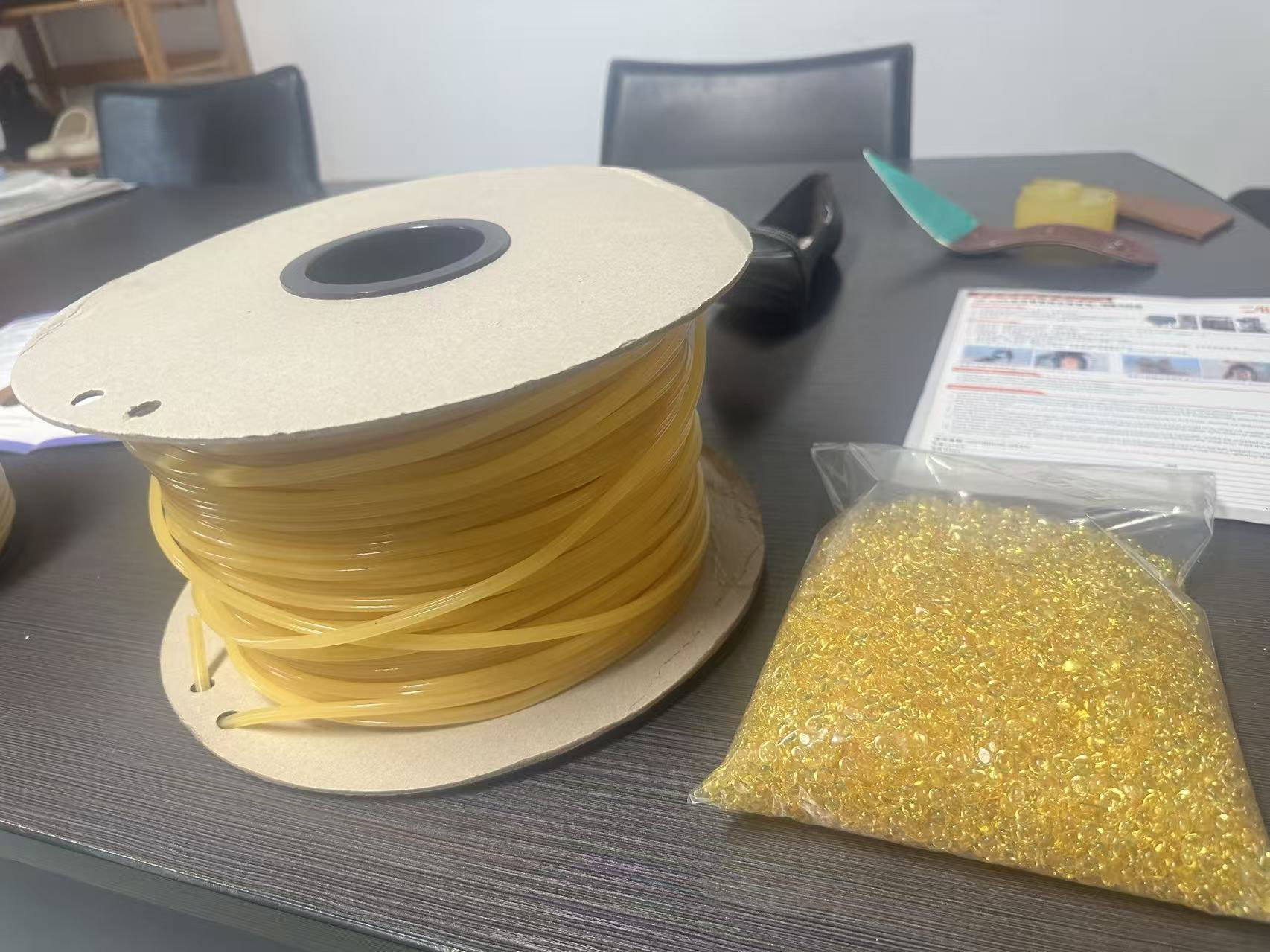 Hot melt adhesive for shoes